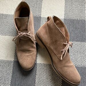 Lucky Brand Garboh tan suede chukka boots 11